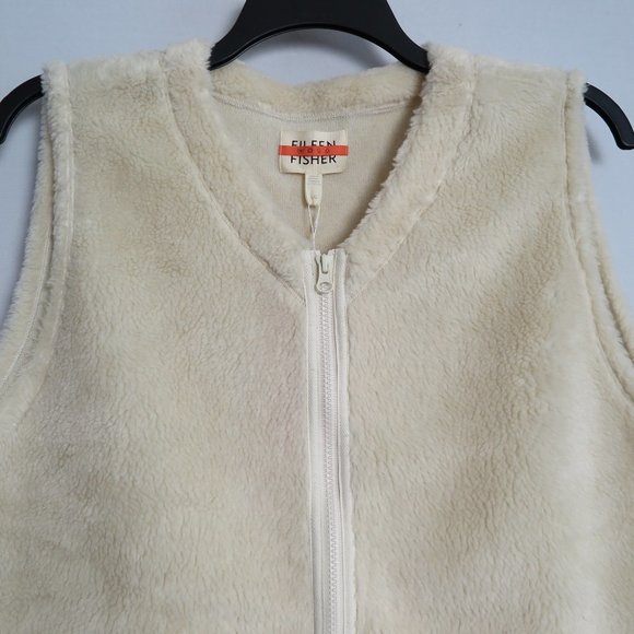 EILEEN FISHER  V-Neck Full-Zip Vest.   Tag was removed, worn couple times. - Picture 2 of 5